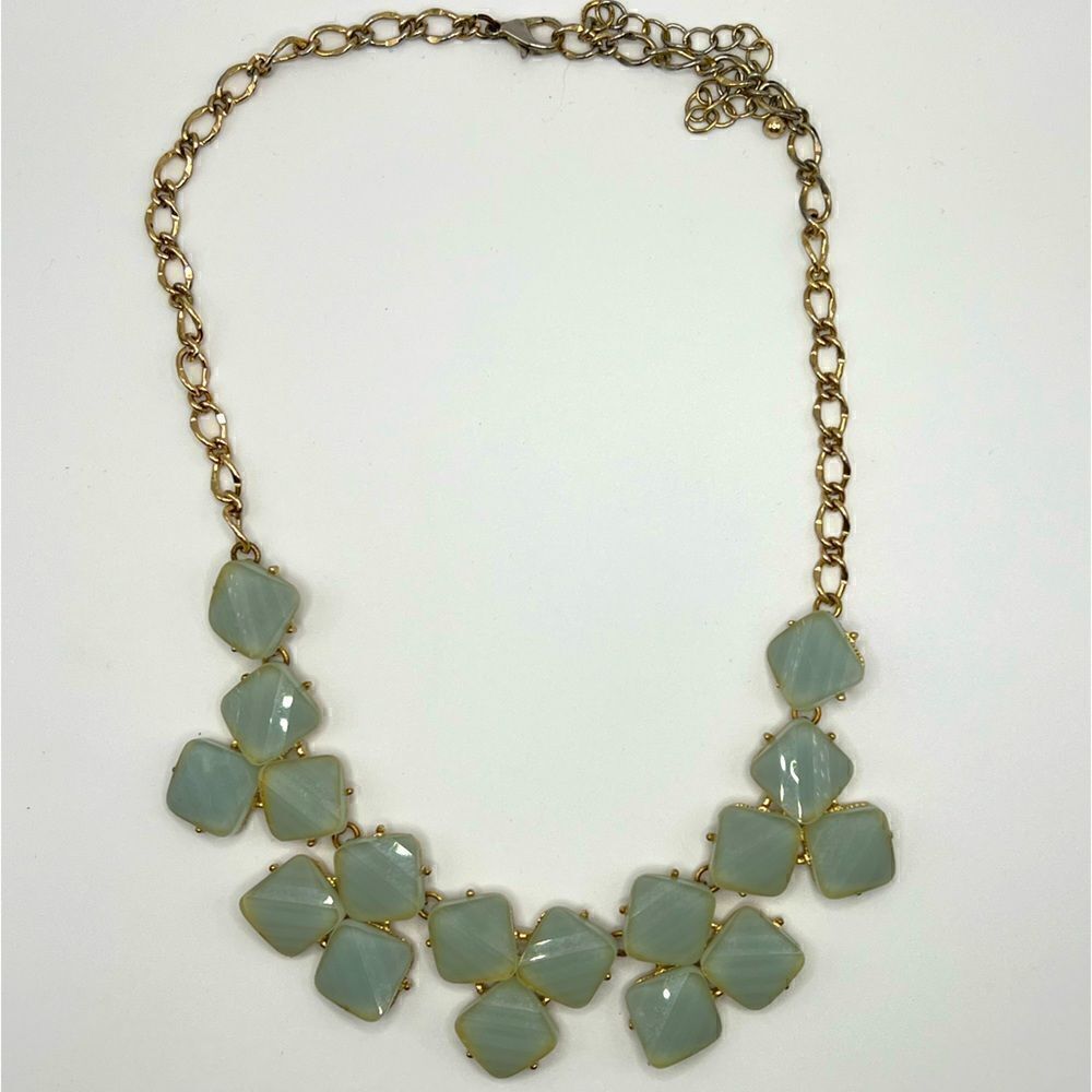 *3/$20* Light green and gold tone statement necklace - Picture 2 of 5